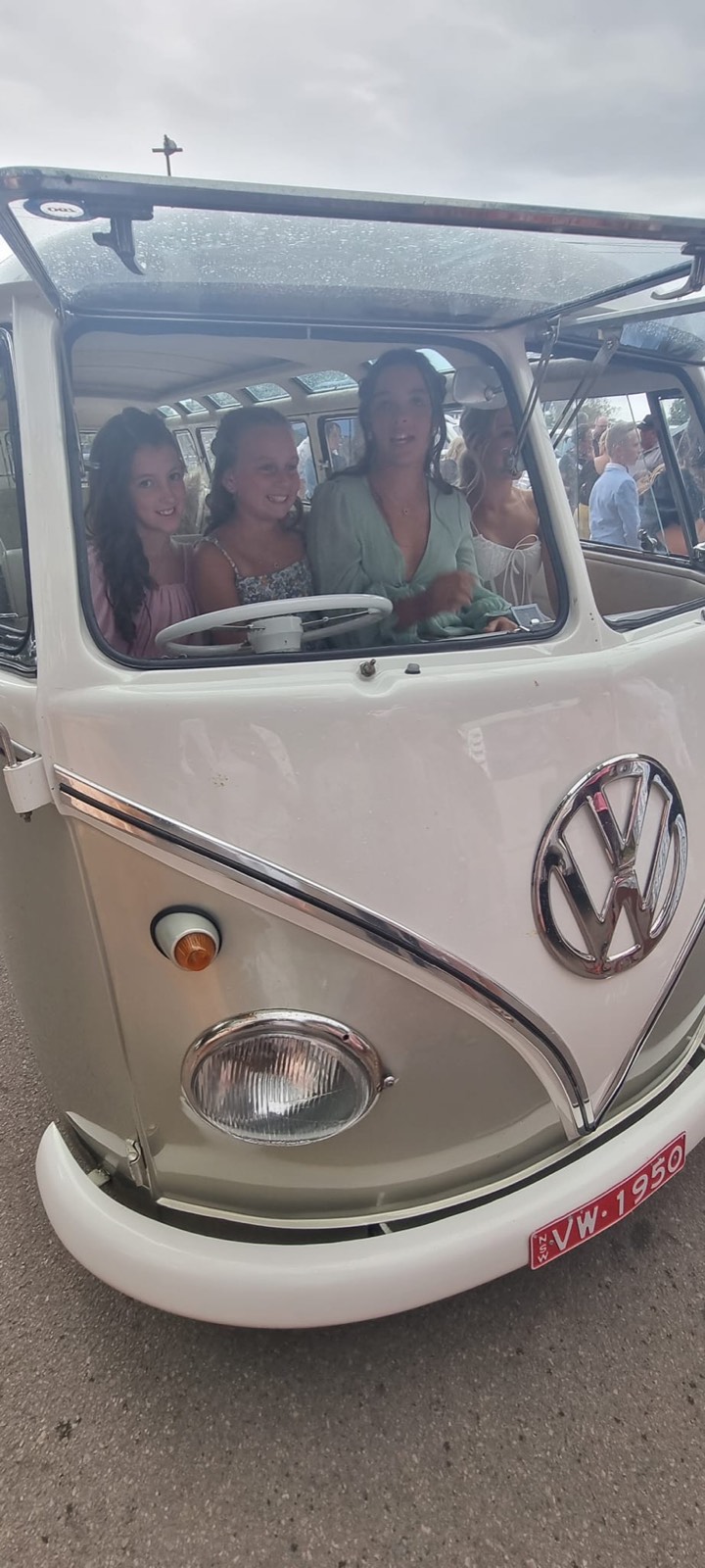 Krusin Kombis real wedding